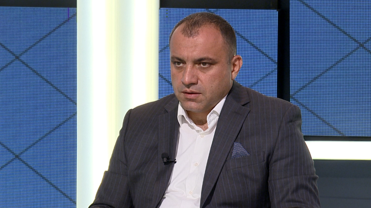 Ուշադիր հետեւում եմ Հրայր Թովմասյանի գործին. երբ կգա մեր ասելու ժամանակը, մենք անպայման կասենք. Արման Դիլանյան