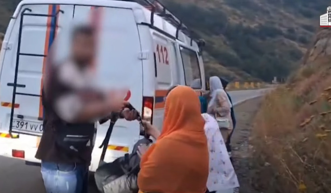Փրկարարներն ու պարեկները Մեղրի-Քաջարան ճանապարհին օգնության են հասել զբոսաշրջիկներին