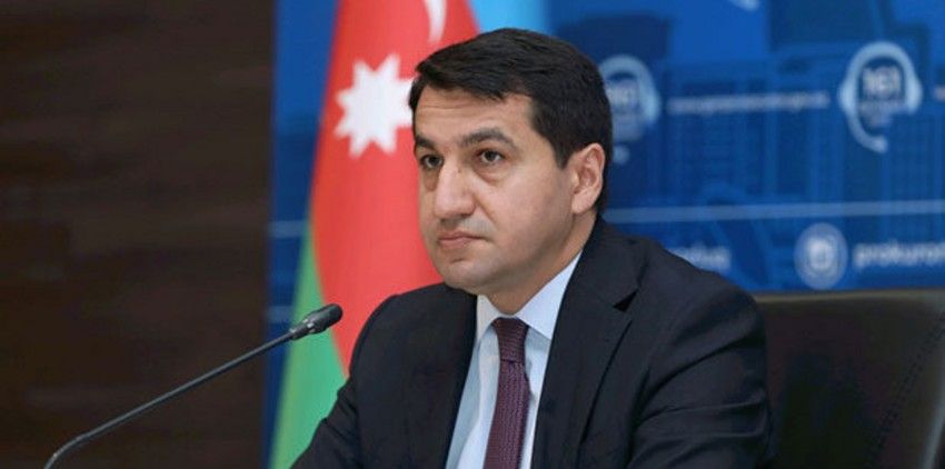 Сейчас Азербайджан и Армения близки к миру, но есть мешающие его достижению: Хикмет Гаджиев