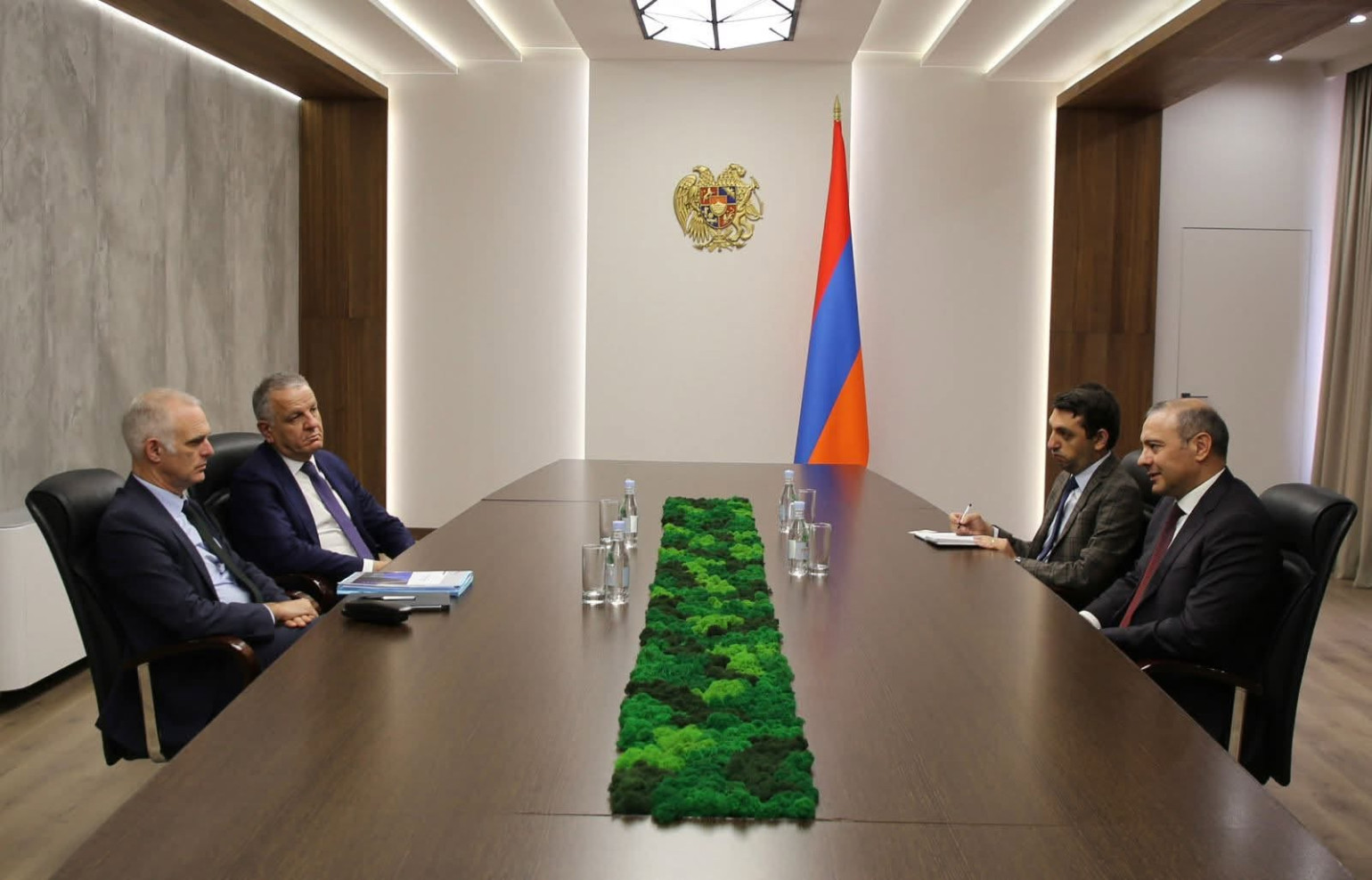 Արմեն Գրիգորյանն ու Ուրսուլա ֆոն դեր Լայենի դիվանագիտական խորհրդականը քննարկել են տարածաշրջանային և միջազգային անվտանգության հարցեր