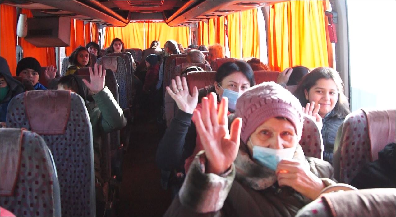 Մեկ օրվա ընթացքում Հայաստանի տարածքից Արցախ է վերադարձել 98 տեղահանված