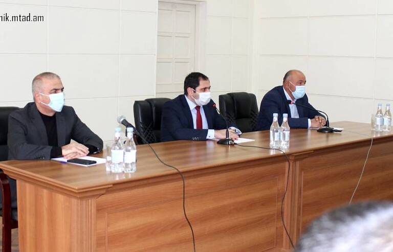 Սուրեն Պապիկյանը ներկայացրել է Սյունիքի նորանշանակ մարզպետ Մելիքսեթ Պողոսյանին