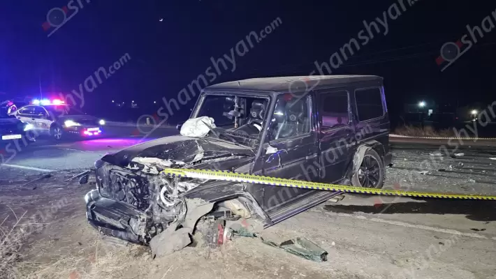 Խոշոր ավտովթար Աշտարակում. բախվել են «Mercedes G»-ն ու «Opel»-ը. կա 5 վիրավոր, այդ թվում՝ ընտանիքի անդամներ և անչափահաս