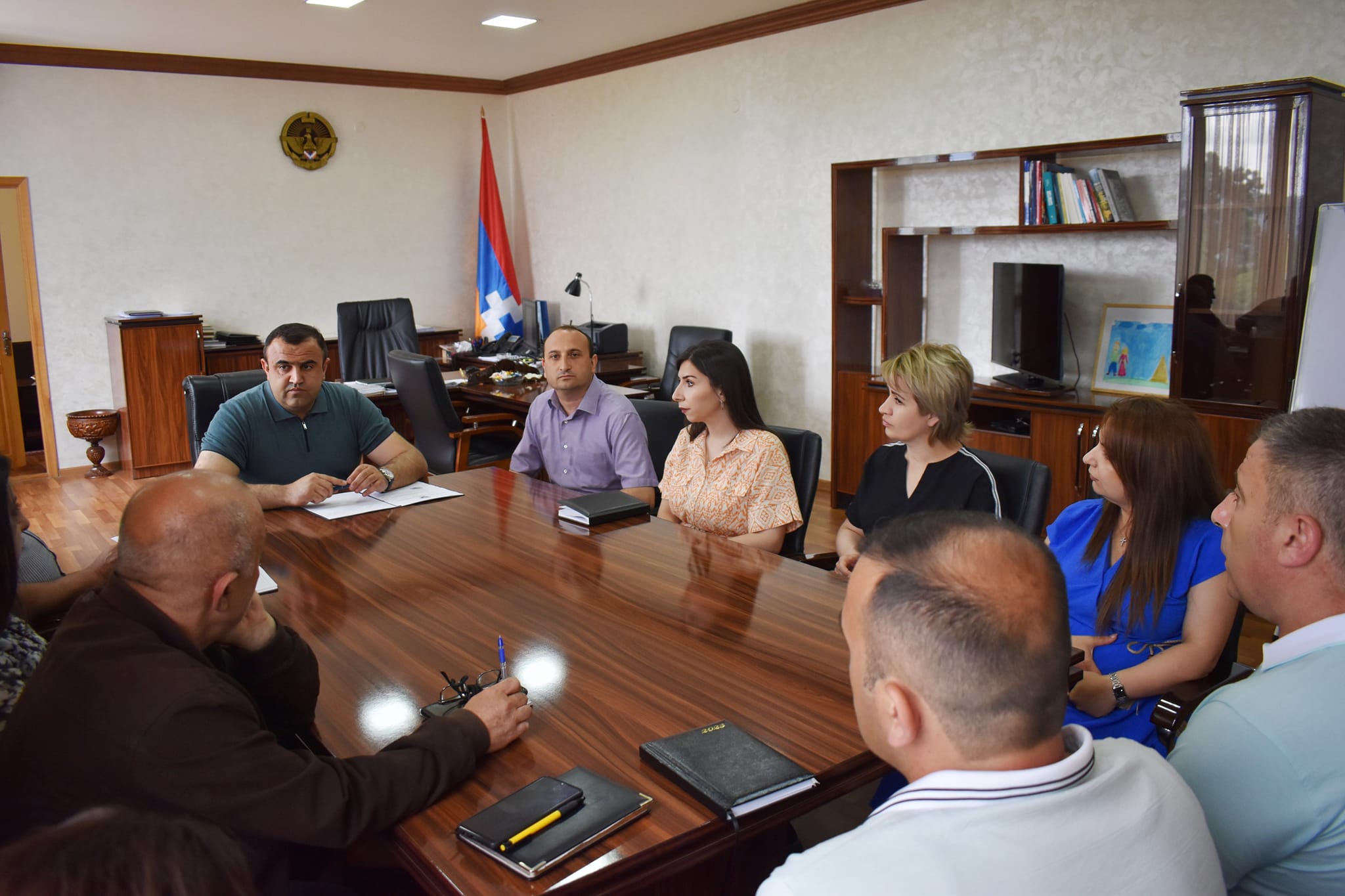 Արցախի ՏԿԵ նախարարն աշխատակիցներին է ներկայացրել նորանշանակ փոխնախարարներին