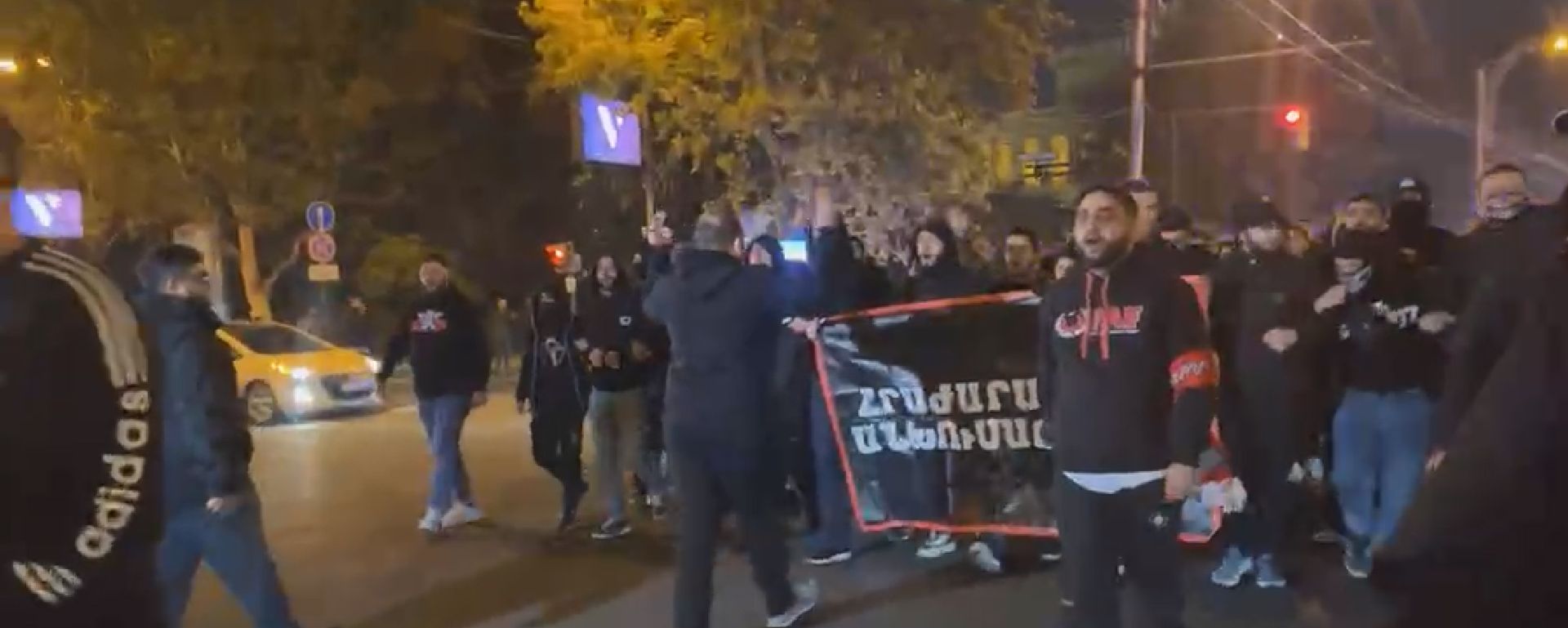 FAF-ի եւ Red Eagles-ի միասնական երթը Երեւանում՝ ուղիղ