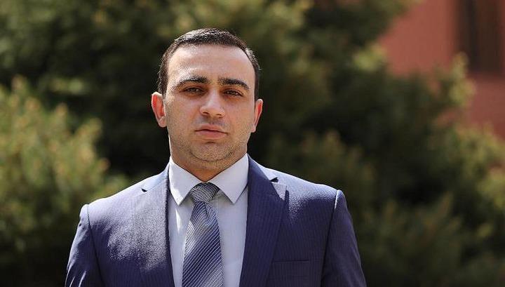 ՀՀ զինանշանը խորհրդանշում է Հայաստանը, ոչ թե հայ ժողովրդին, որ դարերով ապրել է առանց պետականության. Տարոն Չախոյան
