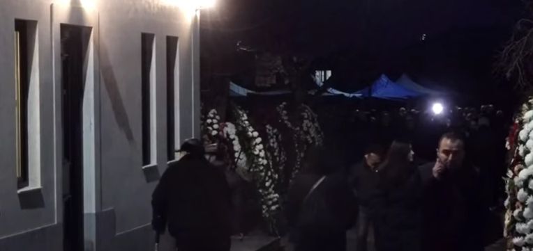 Վազգեն Սարգսյանի հոր հոգեհանգիստը․ ներկա է նաև Փաշինյանը (ուղիղ)