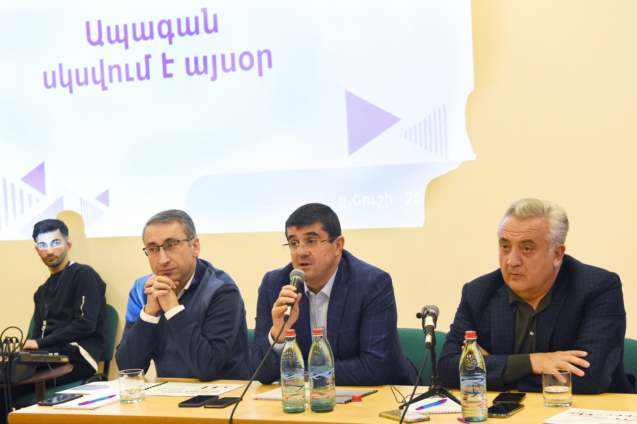 Կրթության նոր որակ, բուհական անվճար համակարգ, ժամանակակից հանրակացարանային պայմաններ․  «Ազատ Հայրենիքի» խոստումը արցախցի ուսանողներին