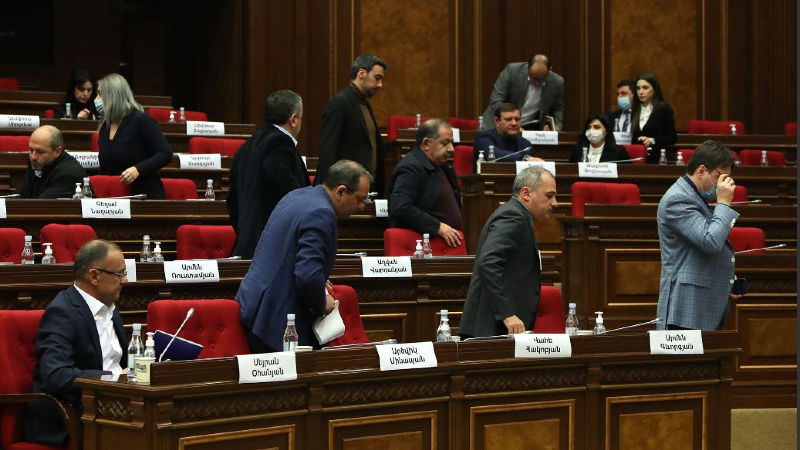 ԱԺ խորհուրդի արտահերթ նիստում կքննարկվի ընդդիմադիրներին մանդատներից զրկելու համար ՍԴ դիմելու հարցը