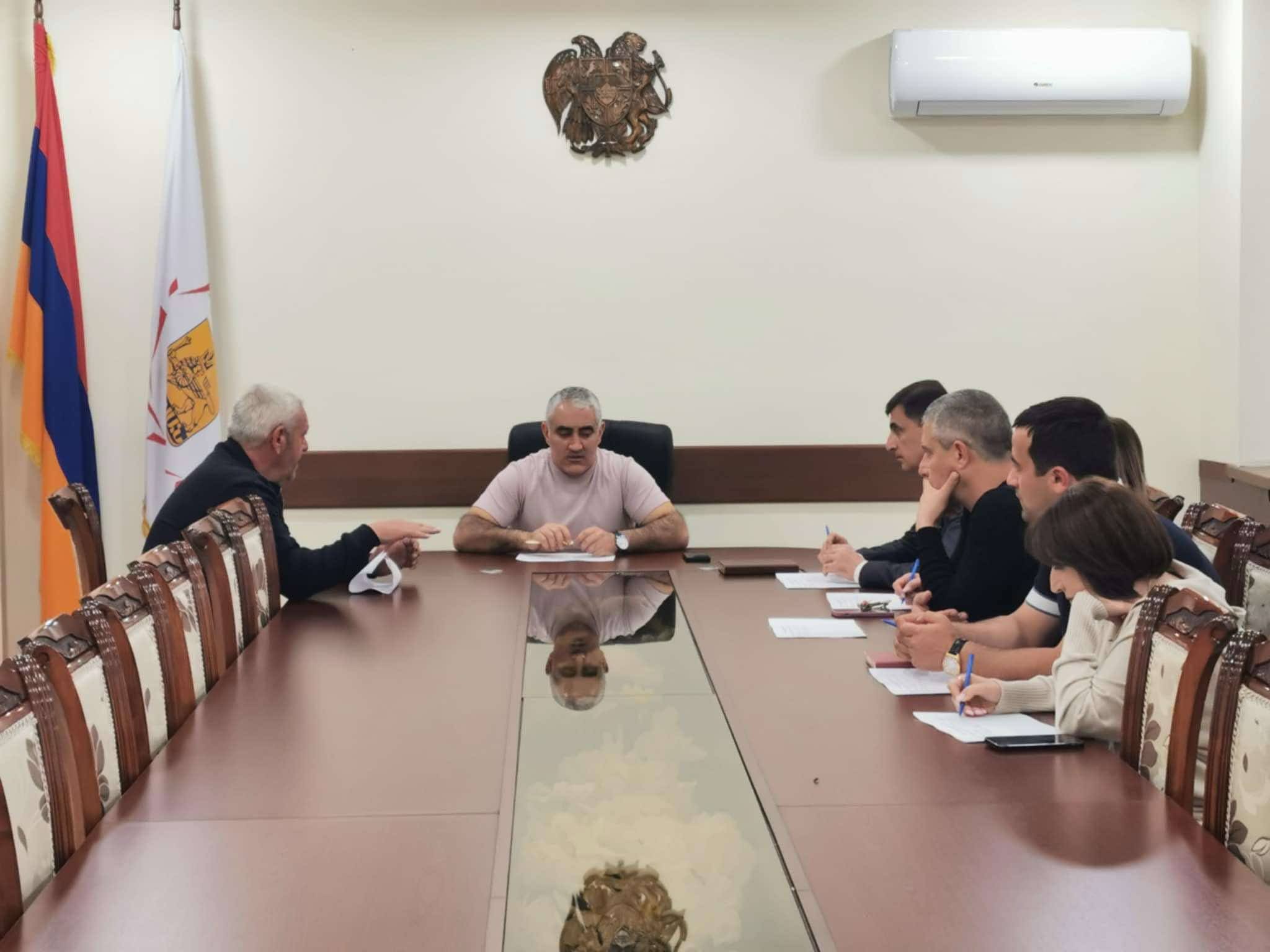 Նոր Նորք վարչական շրջանում սահմանված կարգի և ժամանակացույցի համաձայն շարունակվում են բնակիչների ընդունելությունները
