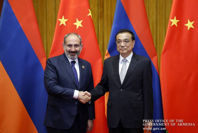 Китай готов укреплять сопряжение стратегии развитияс Арменией. Премьер Госсовета Китая Ли Кэцян