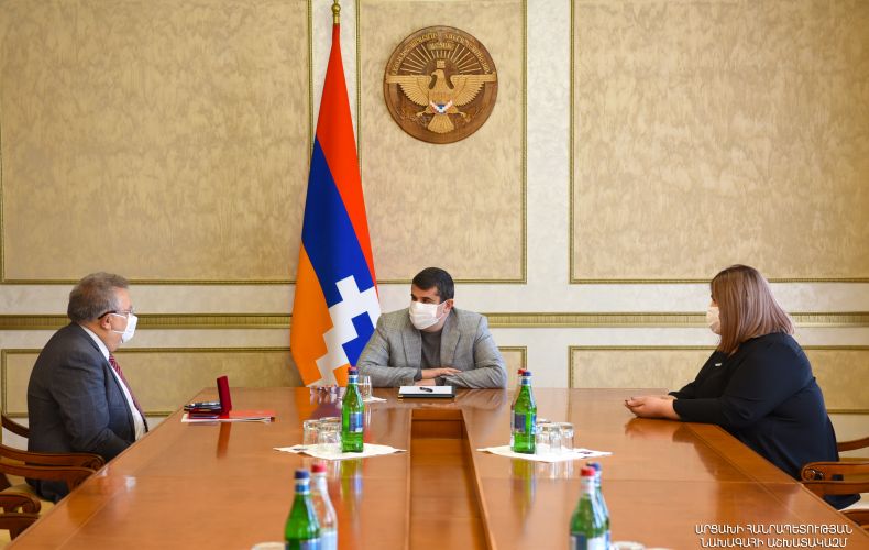 Արցախի նախագահ Հարությունյանն ընդունել է բարերար Ալեք Բաղդասարյանին եւ նրան հանձնել «Վաչագան Բարեպաշտ» մեդալը