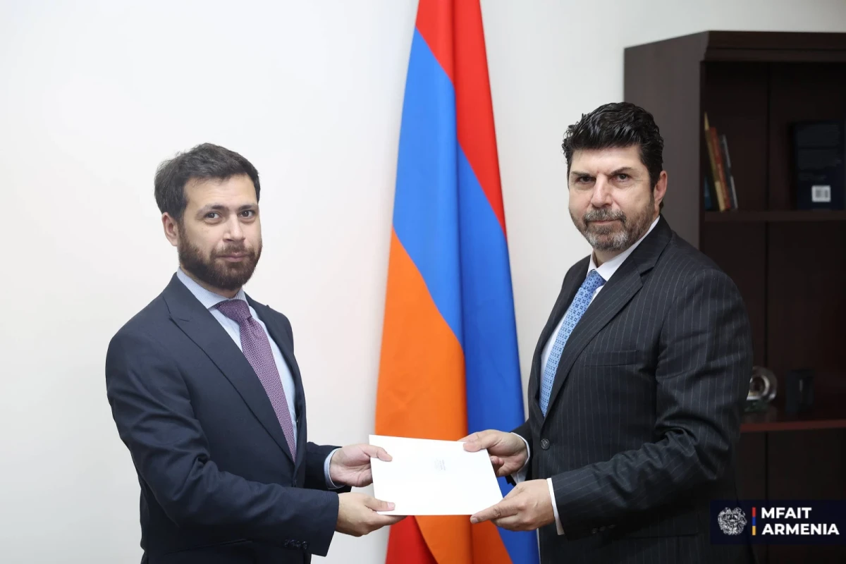 Հունաստանի նորանշանակ դեսպանն իր հավատարմագրերի պատճենն է հանձնել ՀՀ ԱԳՄԱ նախարարի տեղակալին