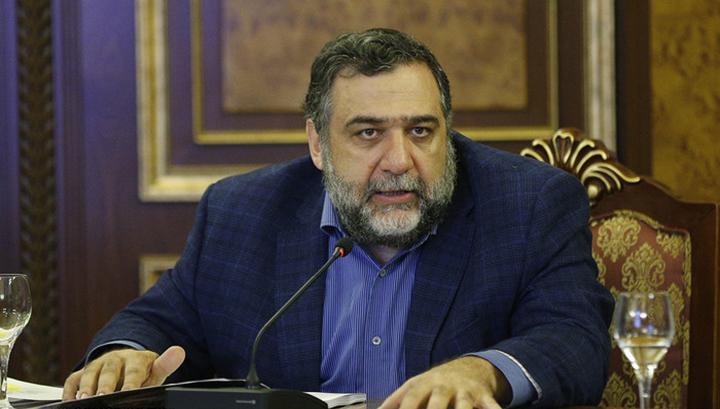 Եթե ես ցանկանայի պատժամիջոցներից փախչել, ապա գնացի այլ երկիր, Արցախի բնակիչները պետք է իմանան, որ ես լուրջ մտադրություններ ունեմ` որդիս ծառայել է Արցախում. Ռուբեն Վարդանյանը հերքում է իր մասին շրջանառվող լուրերը