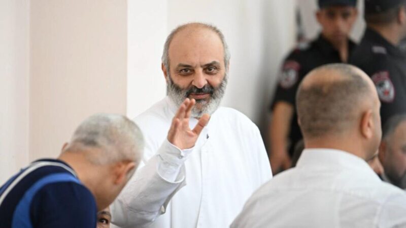 Վերաքննիչ դատարանը մերժել է վարչական պաասխանատվության ենթարկել Բագրատ Սրբազանին
