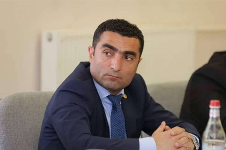 Հողամաս, բնակարաններ, մեքենա. ինչ ունեցվածք ունի Ռոմանոս Պետրոսյանի ընտանիքը. «Ժողովուրդ»