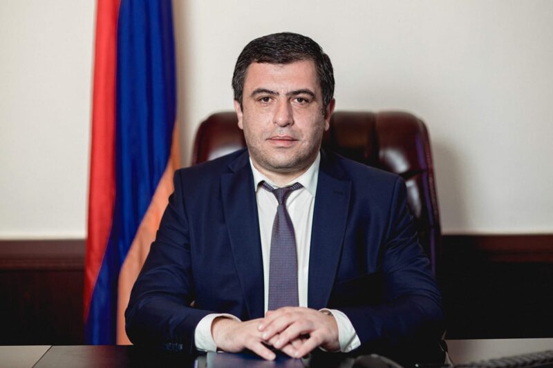 Վարչապետի խորհրդական Խաչատրյանը դստերը տեղավորել է պետական կառույցում. «Ժողովուրդ»