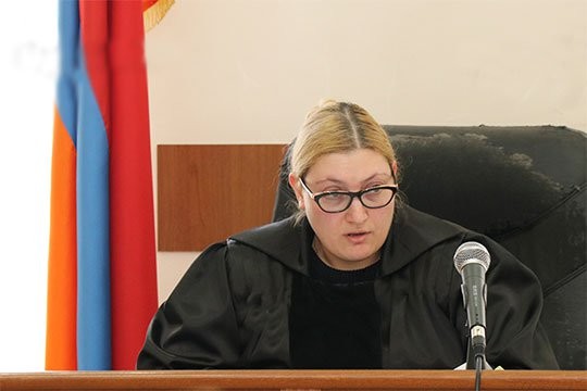 Փաստաբանը պահանջում է, որ «Մարտի 1»-ի գործով դատավար Աննա Դանիբեկյանն իրենից ներողություն խնդրի