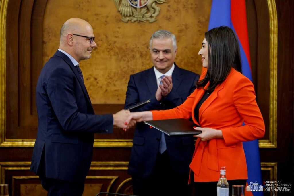 Ստորագրվեց կենսաչափական համակարգի ներդրման պետություն-մասնավոր գործընկերության պայմանագիրը