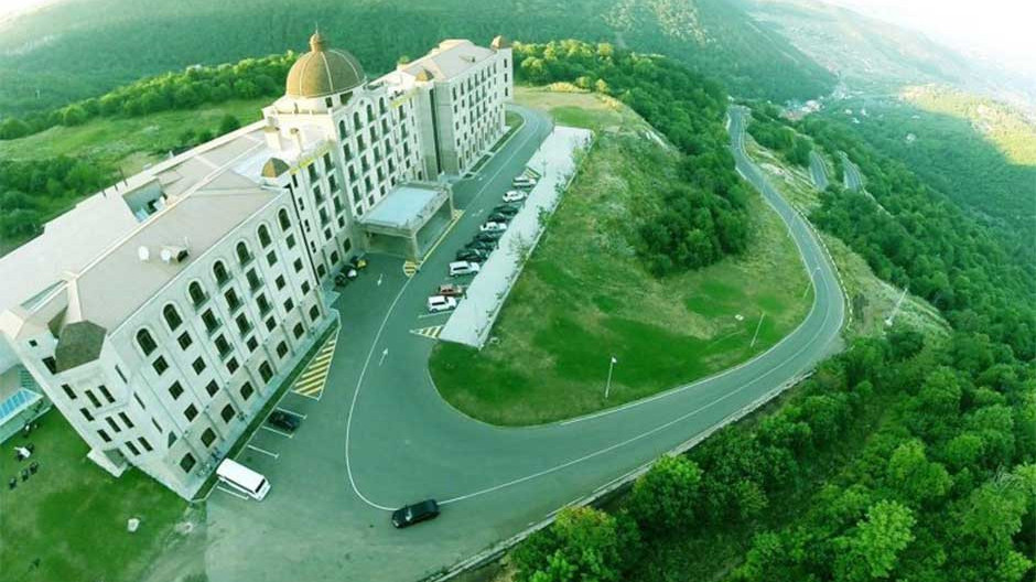 Ինչ գործունեություն է իրականացնում «Պրոյեկտ ինտեր-ինվեստ» ՍՊԸ-ն, որը գնել է Ծաղկաձորի «Գոլդեն Փելիս» հյուրանոցը