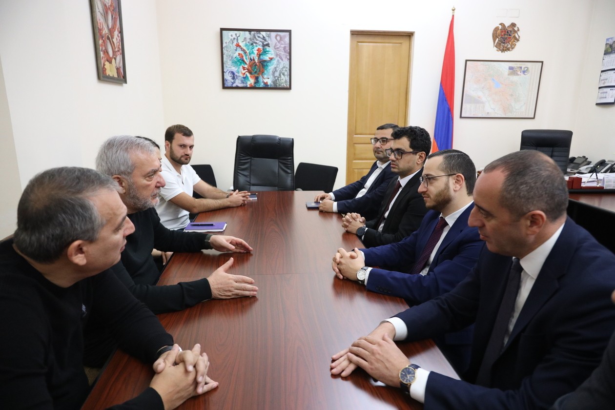 Մխիթար Հայրապետյանը և ՌԱԿ նորանշանակ նախագահը հյուընկալվել են ԱԺ պաշտպանության և անվտանգության հարցերի մշտական հանձնաժողովում