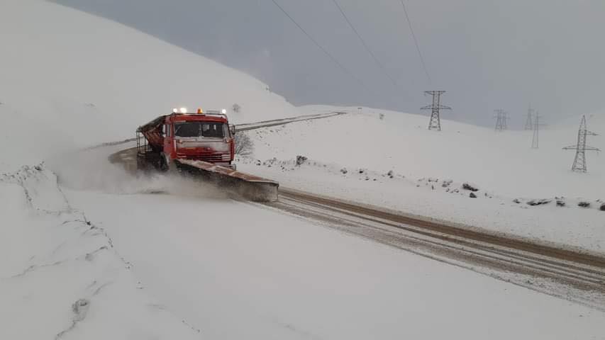 Շիրակի, Արմավիրի, Արագածոտնի, Արարատի, Կոտայքի, Վայոց ձորի մարզերում և Սևան քաղաքում ձյուն է տեղում