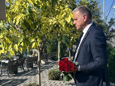 ՀՀ-ում ԵՄ դեսպան Վասիլիս Մարագոսը հարգել է 44-օրյա պատերազմի ընթացքում և դրանից հետո զոհվածների հիշատակը