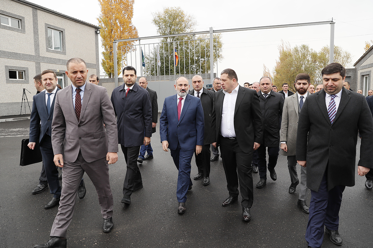 Եղվարդում բացվեց տարածաշրջանում ամենախոշոր համակացված կերերի գործարանը. ներկա էր ՀՀ վարչապետը