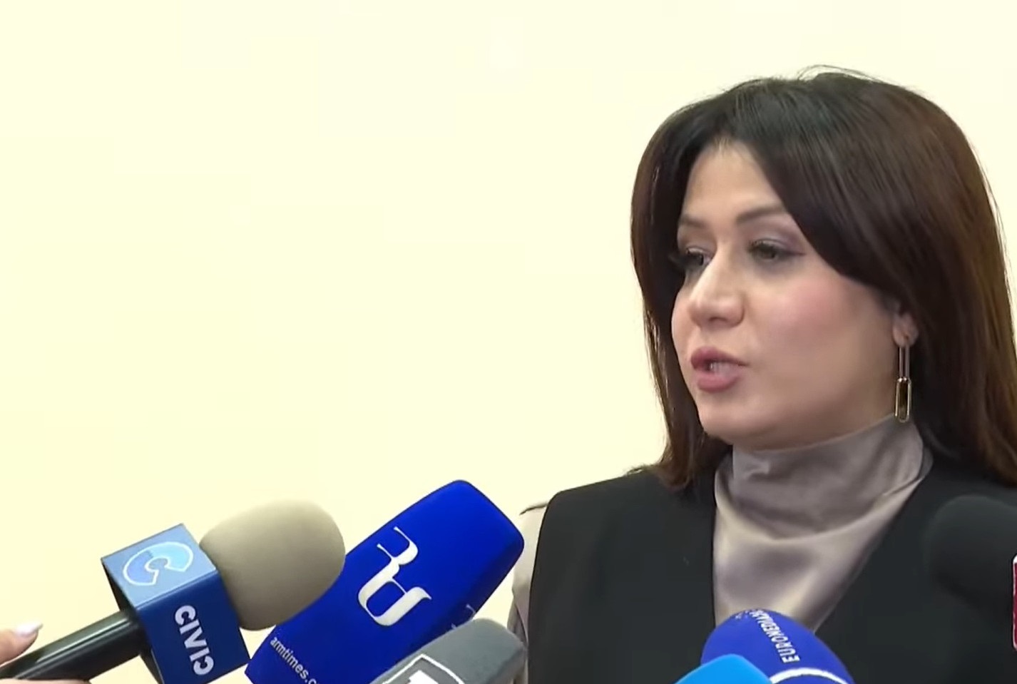 Գյումրիում պետք է իշխանափոխություն. Նազելի Բաղդասարյան