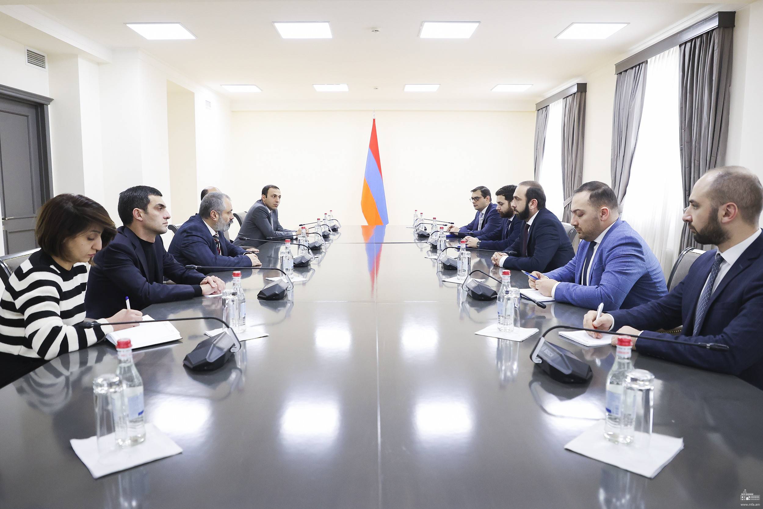 Արարատ Միրզոյանը և Արցախի պատվիրակությունը քննարկել են Լաչինի միջանցքի արգելափակման հետևանքները