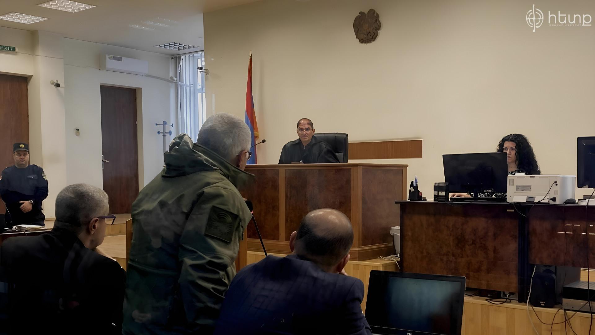 ԳՇ պետը դիմել է դատարան՝ խնդրելով մի քանի օրով դադարեցնել գնդապետ Նվեր Մարտիրոսյանի՝ ՀՀ-ից բացակայելու արգելքը