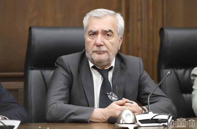 Անդրանիկ Քոչարյանն է խնդրել հետաձգել իր վարքը քննող հանձնաժողովի հարցը. դռնփակ նիստ. «Ժողովուրդ»