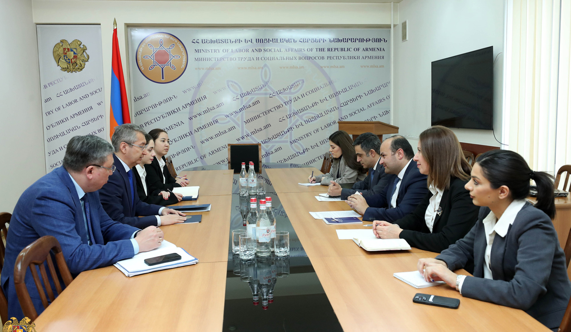 ՀՀ-ում Ղազախստանի դեսպանը Մկրտչյանի հետ հանդիպմանը կարևորել է երկու երկրների հարաբերությունների զարգացմանն ուղղված ջանքեր