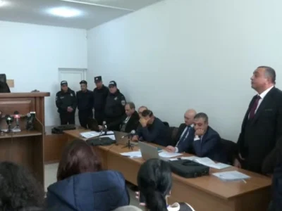 Տեր Գարեգին քահանա Արսենյանի տնաին կալանքը կշարունակվի՝ պատարագներին մասնակցելու թույլտվությամբ
