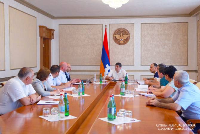 Արայիկ Հարությունյանն անցկացրել է բնակարանաշինական ծրագրերի վերաբերյալ խորհրդակցություն