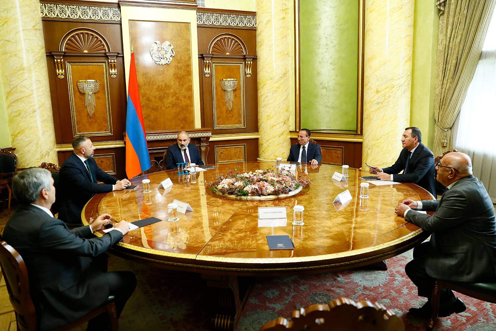 Վարչապետը հանդիպել է արտախորհրդարանական քաղաքական ուժերի ղեկավարներին