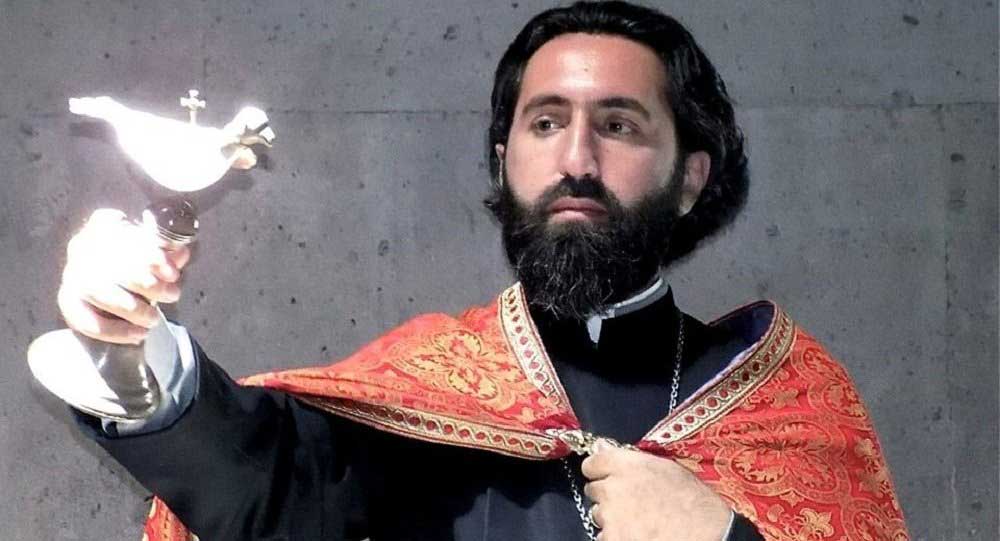 Թյուրիմացությունը շտկված է. Հանրային ՀԸ-ն կամբողջացնի Սուրբ Ծննդյան համերգի տեսագրությունը. տեր Ասողիկ քահանա Կարապետյան