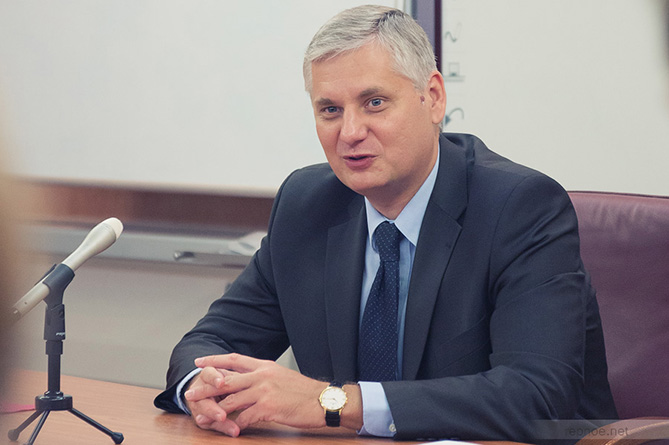Մոսկվան չպետք է խառնվի Հայաստանի ներքաղաքական գործընթացներին, դա Հայաստանի ներքին գործն է. ռուս փորձագետ
