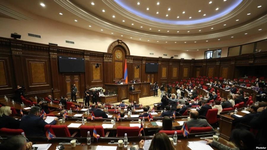 Ազգային ժողովը արտահերթ նիստ է գումարել. օրակարգում 17 հարց է. ուղիղ