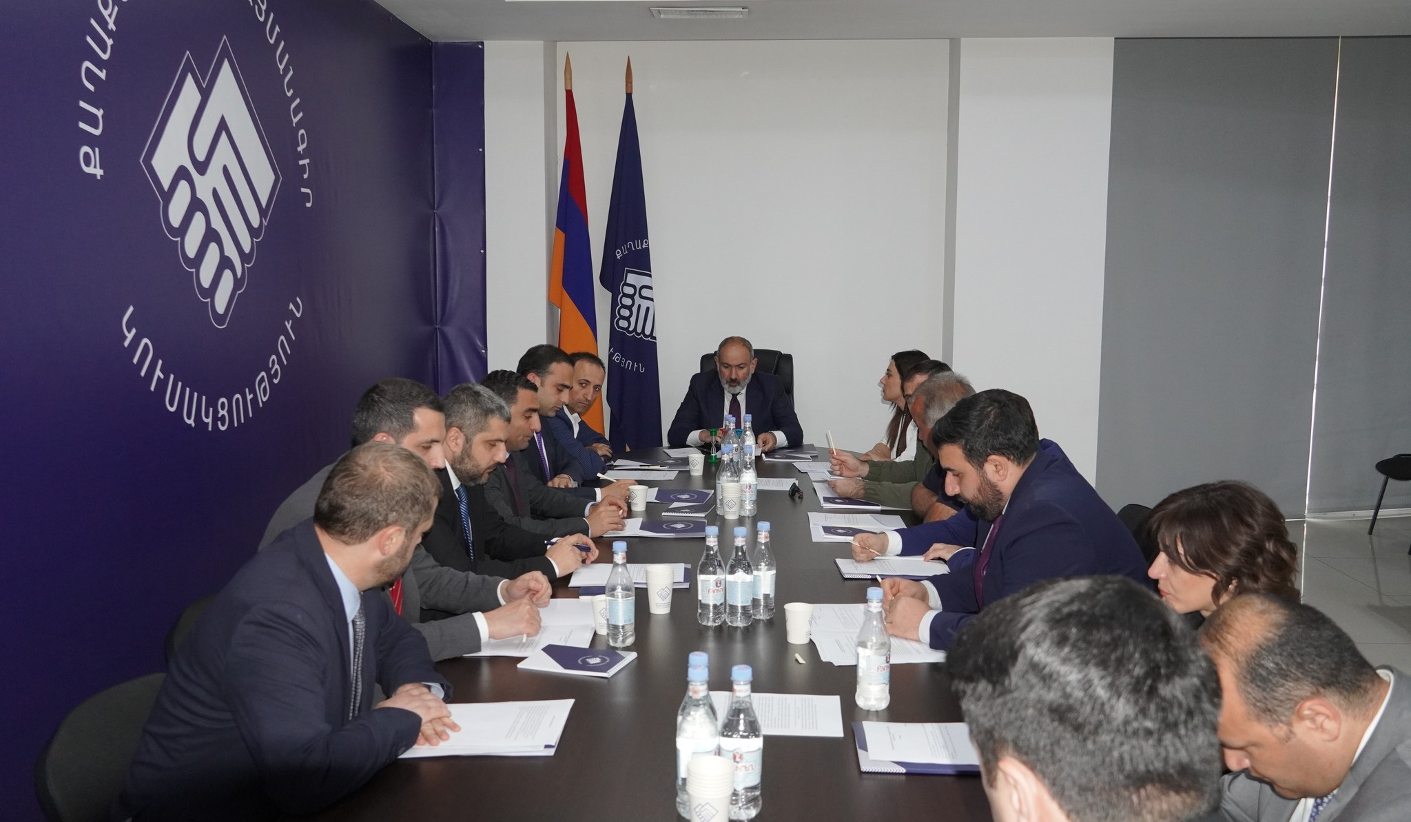 Իշխանական պատգամավորների մոտ իրարանցում է. ՔՊ խմբակցությունը փակ նիստ է անելու. «Ժողովուրդ»