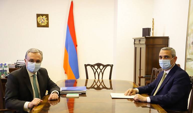 Զոհրաբ Մնացականյանն ու Մասիս Մայիլյանը հանդիպել են (լուսանկարներ)