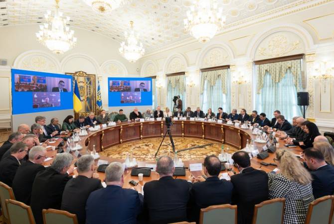 Զելենսկին հանդիպել է Ուկրաինայում հավատարմագրված դեսպանների հետ