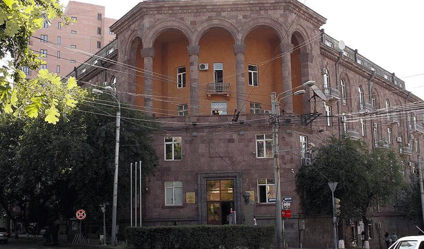 Վ․ Բրյուսովի անվան պետական համալսարանի 130 դասախոս և աշխատակից պահանջում է Նիկոլ Փաշինյանի հրաժարականը