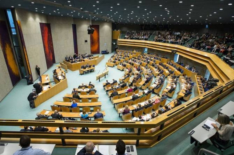 Депутаты Нидерландов призвали министра ИД выразить позицию относительно снятия блокады Лачинского коридора