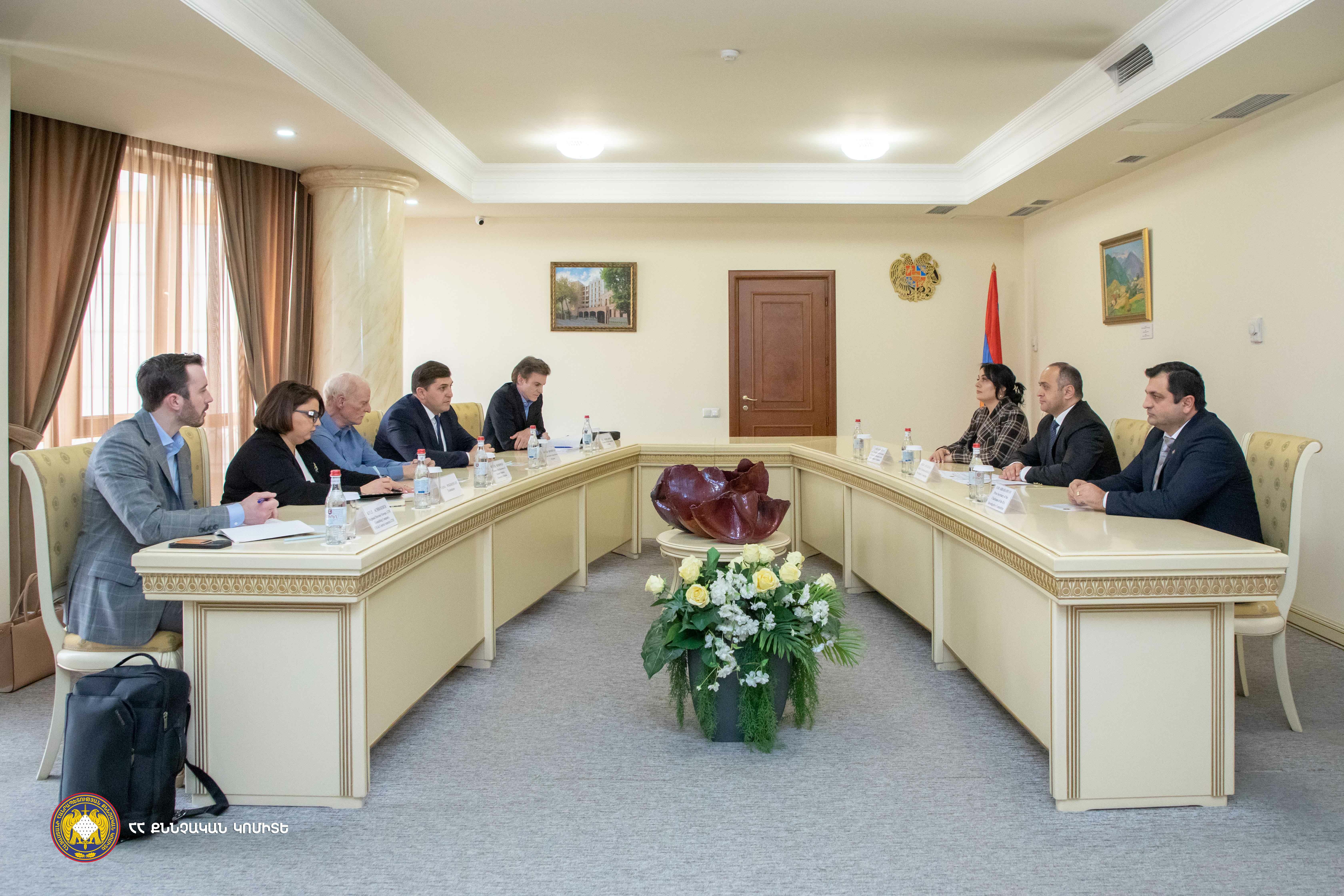 ՔԿ-ում ԱՄՆ-ից եկած փորձագետների հետ քննարկվել են ՀՀ-ում փորձաբժշկական ԴՆԹ տվյալների բազայի զարգացման խնդիրները