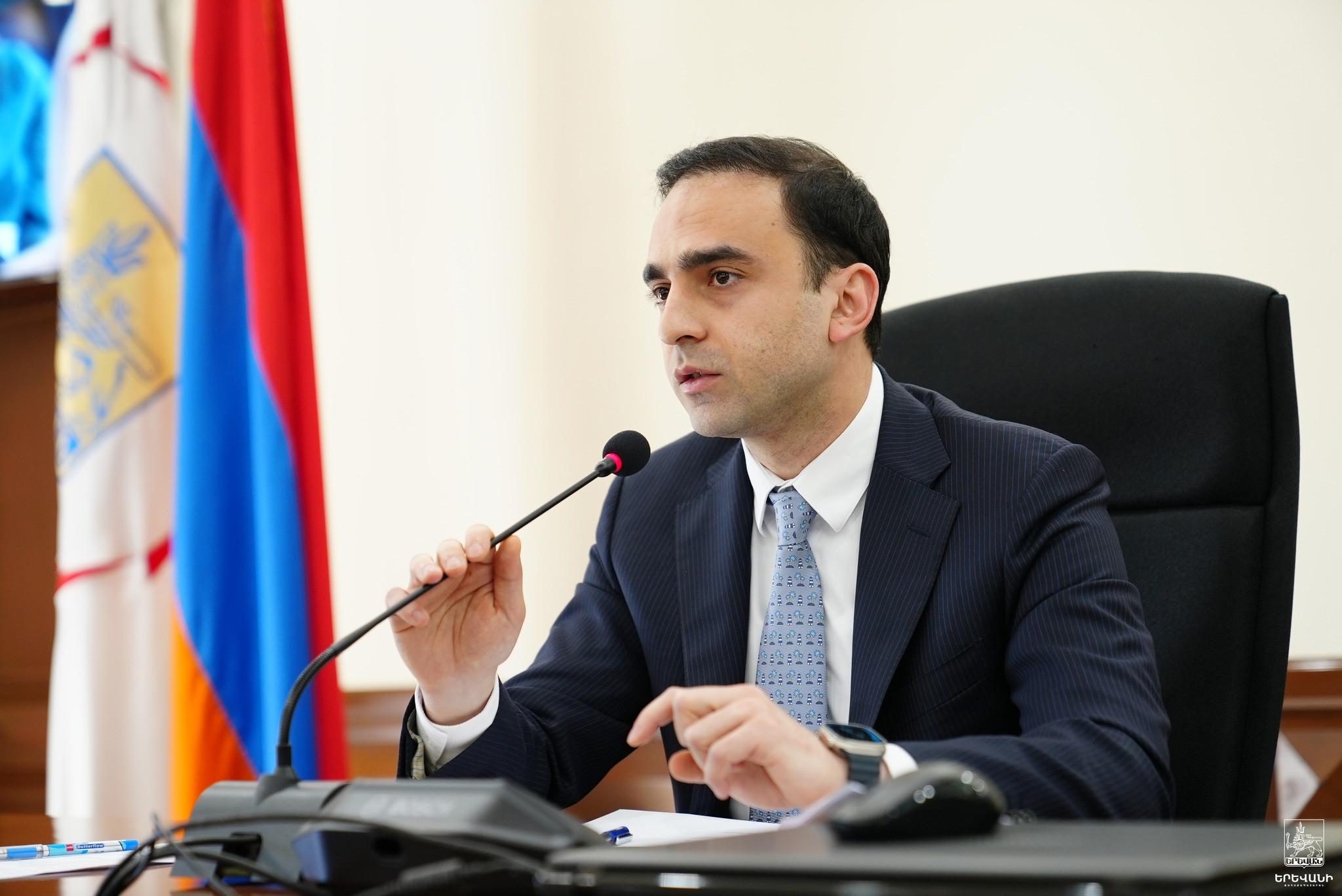 Ավինյանը՝ Երևանում օդի աղտոտվածության բարձր ցուցանիշների մասին (տեսանյութ)