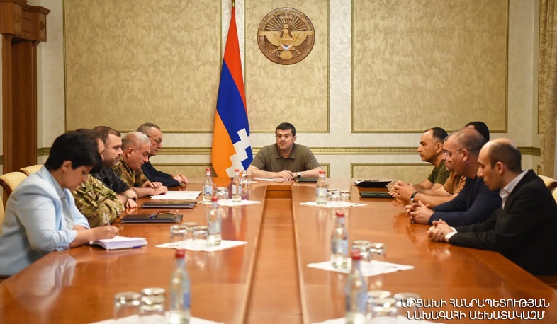 Президент Арутюнян созвал оперативное совещание