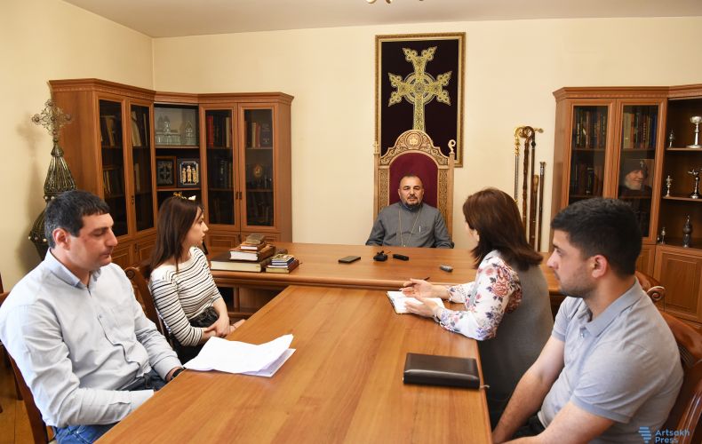 Վրթանես եպիսկոպոս Աբրահամյանը թեմատիկ ասուլիս է հրավիրել