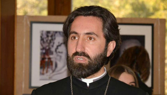 Վերաօծվեց Սբ Էջմիածնի Մայր Տաճարը. Հայր Ասողիկ