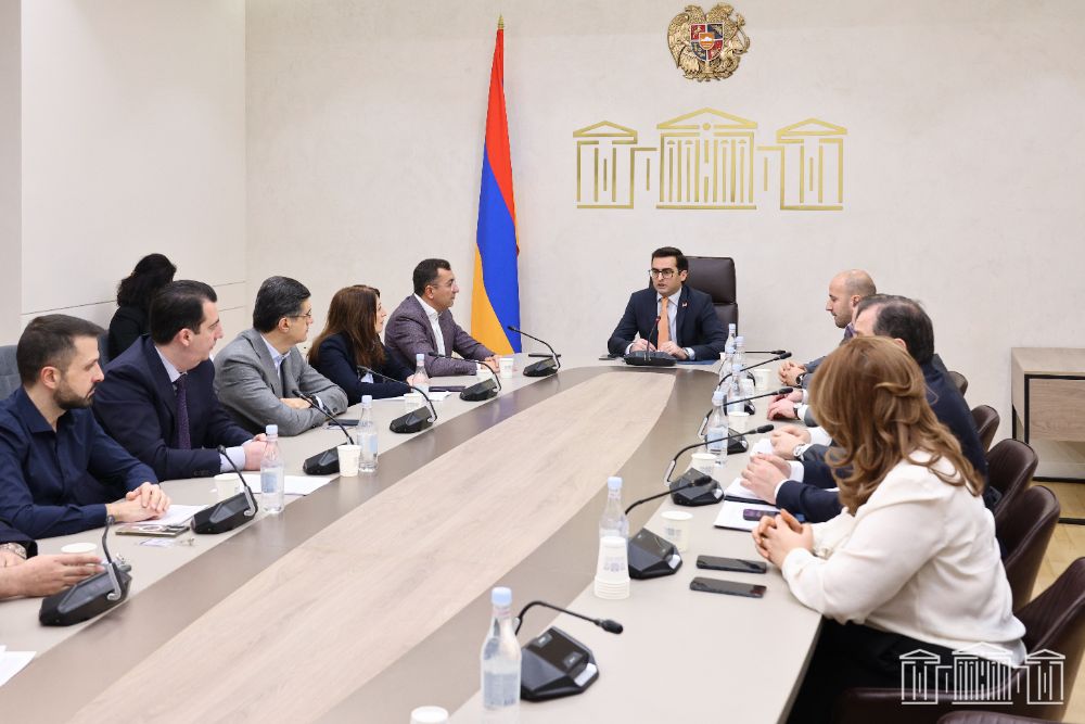 Հակոբ Արշակյանը հանդիպել է բջջային կապի օպերատորների ղեկավարներին